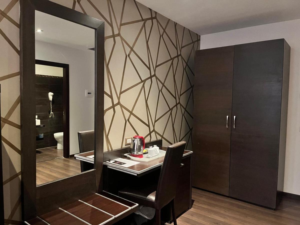 Catone District Hotel Roma Ngoại thất bức ảnh